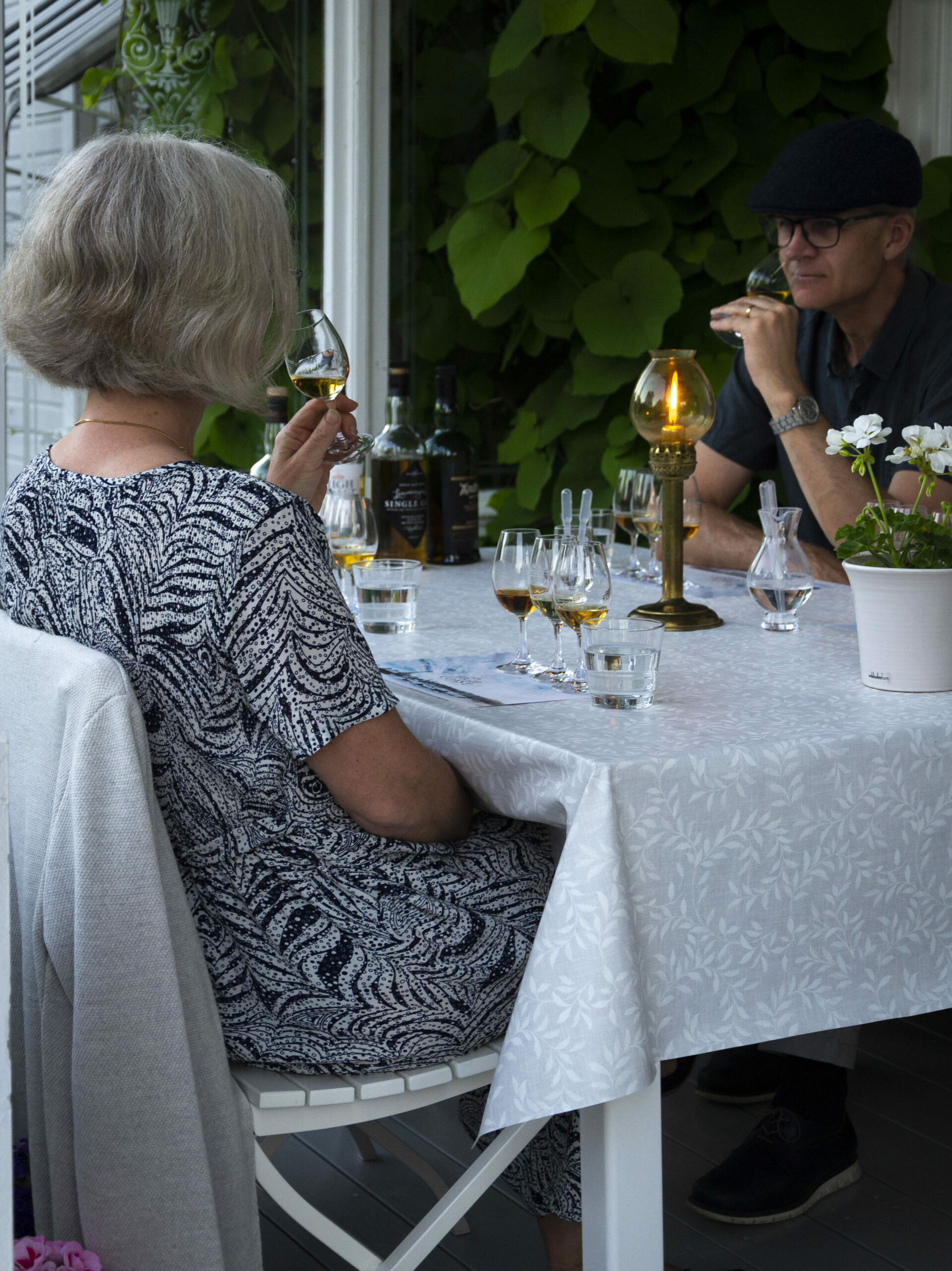 Whiskyprovning med Anders Jonasson och Agneta Jonasson på Länsmansgården Ådalen